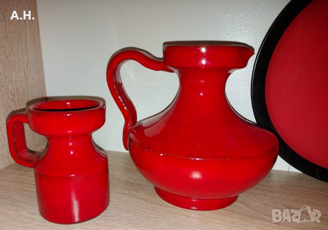 2 броя червени канички и 6 броя червени чинии с черен кант, снимка 2 - Антикварни и старинни предмети - 33110178