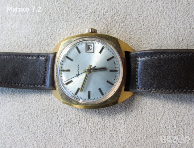 Стар руски  механичен часовник Ракета , снимка 4 - Антикварни и старинни предмети - 38074750