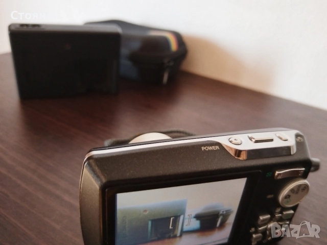 OLYMPUS Stylus 750 Waterproof 7.1MP Japan , снимка 6 - Фотоапарати - 46937076