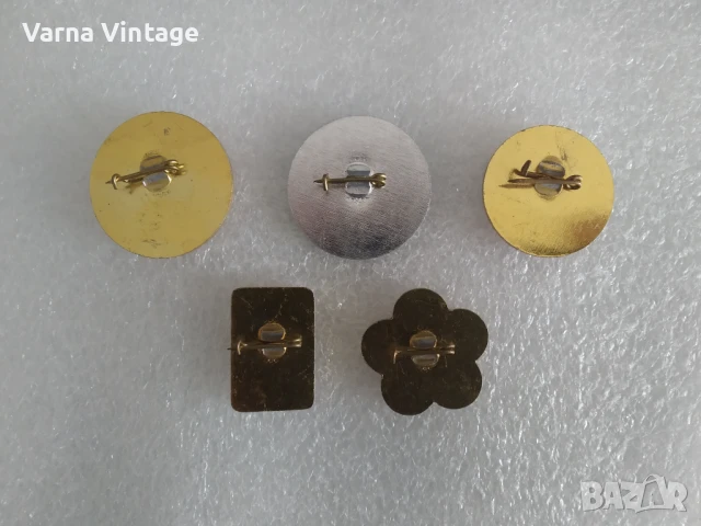 Значки на българската делегация на 12-ия Световен фестивал на младежта и студентите Москва 1985 г. , снимка 2 - Колекции - 50458155