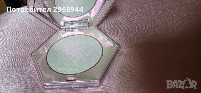 Fenty Diamond Bomb All- хайлайтер, снимка 8 - Декоративна козметика - 51853916