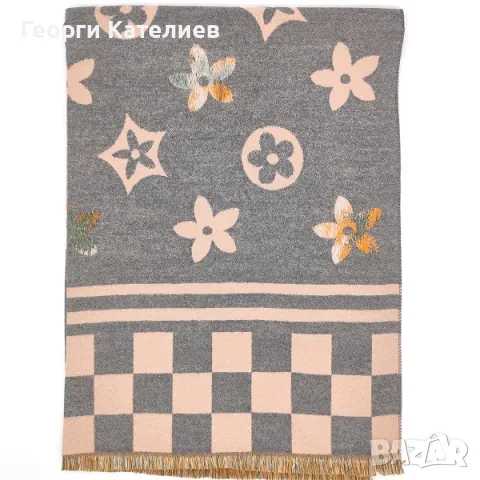 Дамски зимен комплект - Шапка, шал и ръкавици в розово и сиво Louis Vuitton Код на продукта:DK-0001, снимка 2 - Други - 47926850