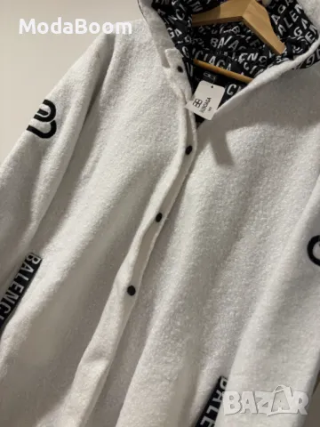 Balenciaga бяло дамско палто , снимка 2 - Палта, манта - 48428026