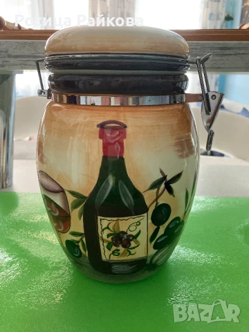 Голям керамичен буркан за съхранение