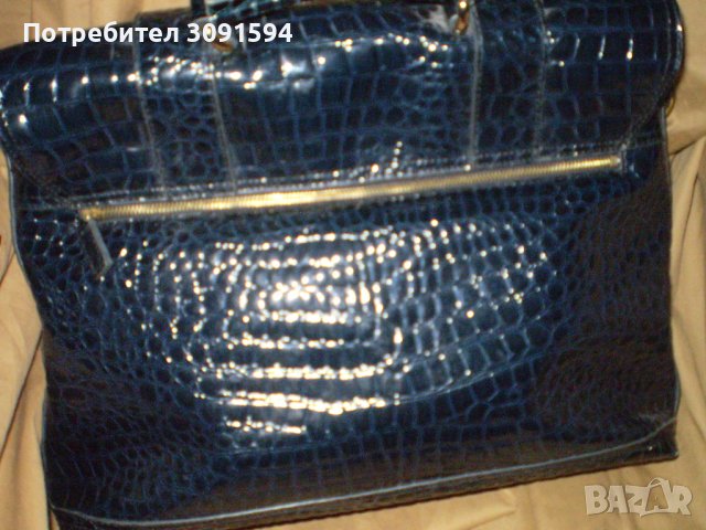 Дамска чанта CHARLES & KEITH , снимка 2 - Чанти - 43275857