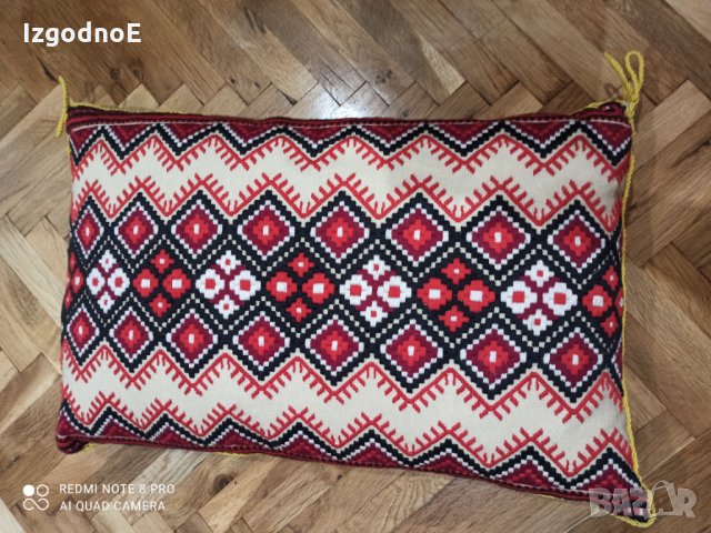 Нова ръчно изработени възглавница с подарък пълнеж