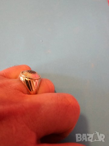 уникален мъжки златен пръстен 14 к с ковани черни оникси и цирконии, снимка 1 - Пръстени - 43610485