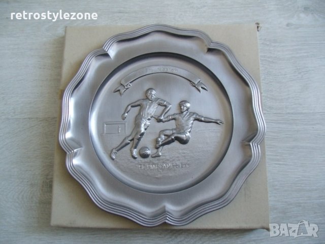 № 5918 старо метално пано   - печат / маркировка , стикер  - диаметър 22,5 см , снимка 3 - Други ценни предмети - 35585339