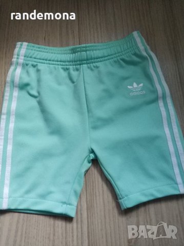 Къси панталони Adidas за 4-5 години, снимка 3 - Детски къси панталони - 36659893