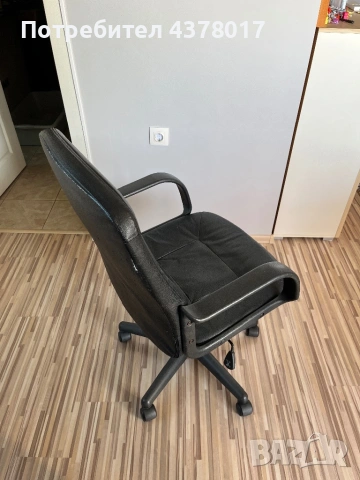 Офис стол, снимка 4 - Столове за офис - 53590960