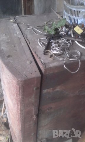 Стар дървен сандък, антики , снимка 2 - Други ценни предмети - 43104426