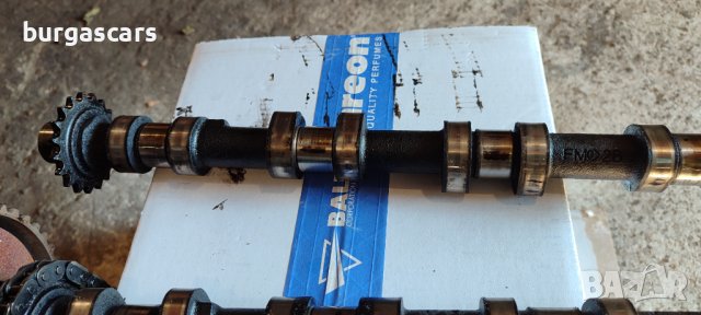 Разпределителен вал Renault Scenic II 1.5 DCI -100лв, снимка 2 - Части - 43515336