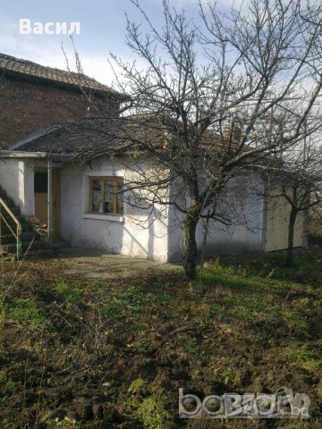 Двуетажна масивна къща с. Кочево, община Садово, снимка 3 - Къщи - 36541891