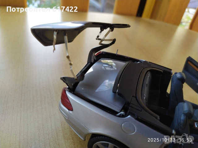 1:18 Метален модел на Mercedes-Benz SL , R230, Minichamps, снимка 17 - Колекции - 52166835