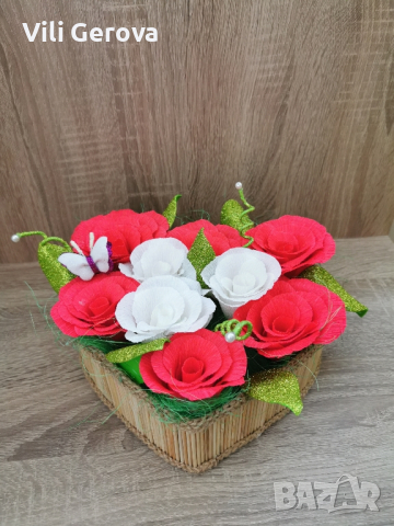 цветя от креп хартия, снимка 7 - Изкуствени цветя - 34015592