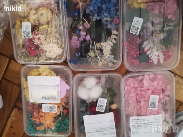 цяла кутия с микс Сухи сушени цветя декоративни декорация за нокти маникюр бижута и сапун смола, снимка 8 - Изкуствени цветя - 30196131