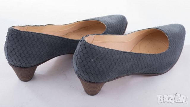 Тъмносиви дамски велурени обувки марка Clarks 41, снимка 5 - Дамски обувки на ток - 28156719