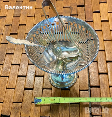 #2504# Комплект: купа за бонбони + лъжица + щипки. Винтидж. Посребрен. Маркиран. От Холандия.