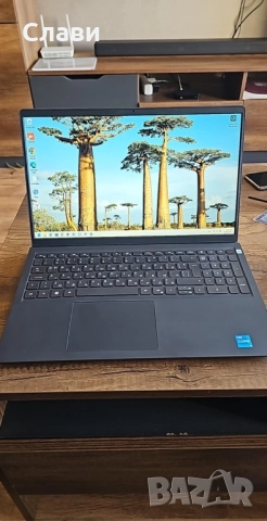 Dell Vostro 3520 – бизнес лаптоп в отлично състояние