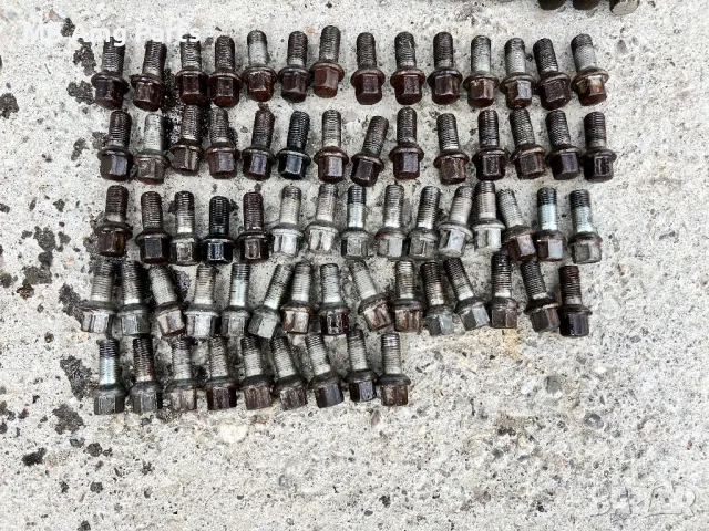 Болтове за Мерцедес , снимка 4 - Части - 39321697