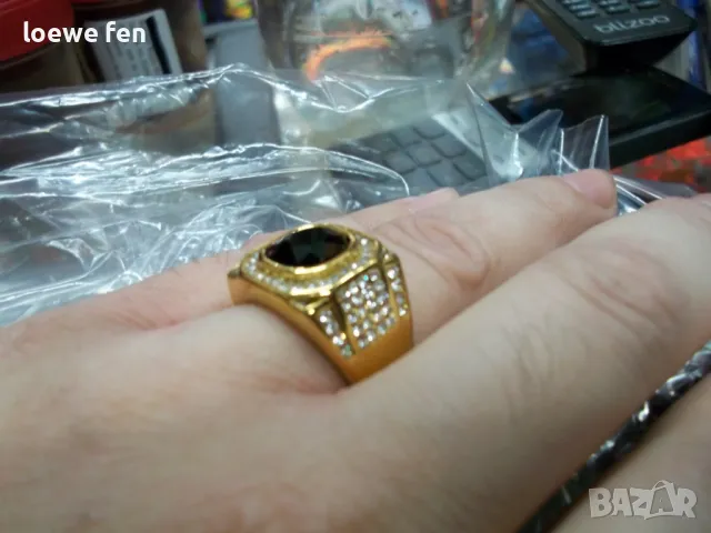 Изключително красив мъжки пръстен от стомана 316L с черен камък златен златист цвят !, снимка 4 - Пръстени - 49587872