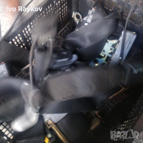 Преден ляв и десен колан за MERCEDES C-CLASS W203 33015929E, снимка 2 - Части - 43745796