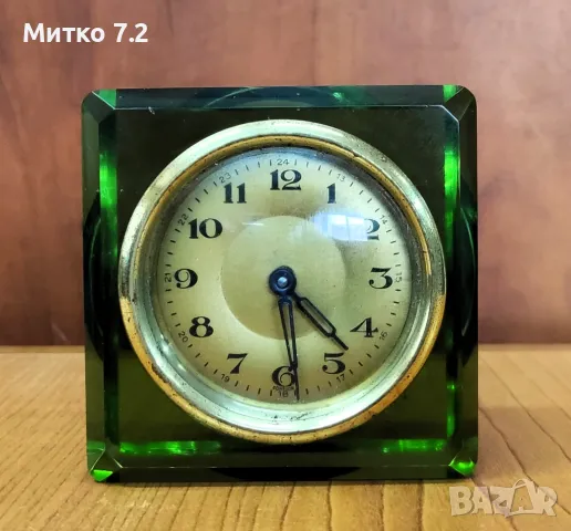 Стар механичен часовник, снимка 5 - Антикварни и старинни предмети - 49894024