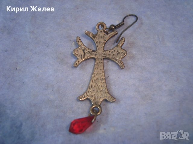 ПОСРЕБРЕНА АРТ КРЪСТОВИДА ОБЕЦА с ЧЕРВЕНО ФАСЕТИРАНО КРИСТАЛЧЕ ПОДХОДЯЩА и за ВИСУЛКА МЕДАЛЬОН 10908, снимка 4 - Обеци - 36903378