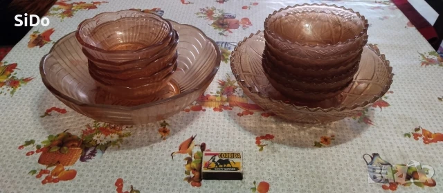 2 различни комплекта "Купа с 5-6 малки купички от кафяво стъкло