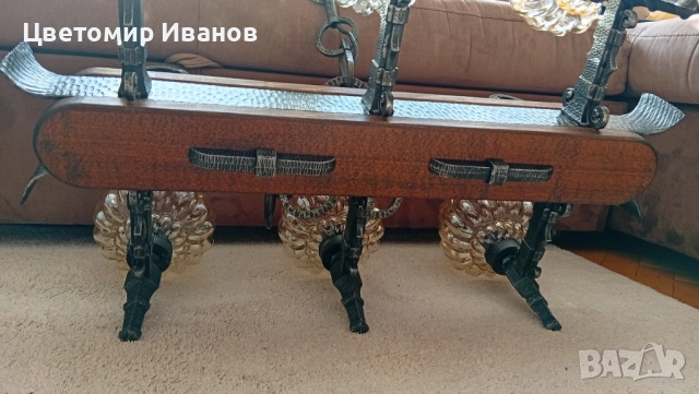 Полилей от ковано желязо и масивен дъб абажур , снимка 5 - Лампи за таван - 52661816