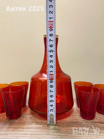 Винтидж комплект от рубиново стъкло: гарафа и 6 чаши, снимка 2 - Антикварни и старинни предмети - 52501867