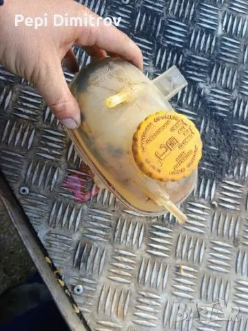 Казанче антифриз за Opel Corsa C Hatchback (09.2000 - 12.2009), снимка 2 - Части - 49551867