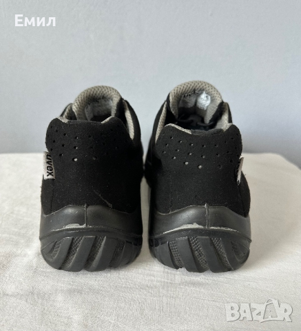 Работни обувки с бомбе UVEX Motion, Размер 43, снимка 10 - Други - 44883430