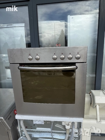 Фурна за вграждане Bosch Инокс с 4ка котлони, снимка 2 - Печки, фурни - 52560918