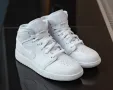 Air Jordan 1 Mid – Triple White  номер 36-36,5 оригинални маратонки , снимка 7