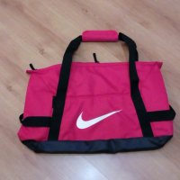 Спортен сак Nike, снимка 1 - Сакове - 31371799