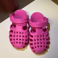 Гумени сандалки за плаж, снимка 5 - Детски сандали и чехли - 37510440