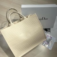 Дамска чанта Christian Dior код 89, снимка 1 - Чанти - 33272426