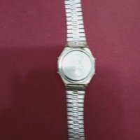 Винтидж електронен ръчен часовник Soko, снимка 5 - Антикварни и старинни предмети - 43329094
