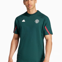 Оригинална тениска на Manchester United , снимка 1 - Спортни дрехи, екипи - 44878896
