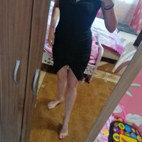 Елегантна черна рокля , снимка 1 - Рокли - 40274398
