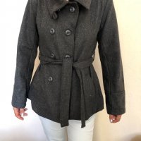 Дамско сиво палто с колан в размер М, снимка 2 - Палта, манта - 26423261