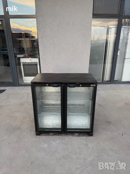Подбарова хладилна витрина , снимка 1