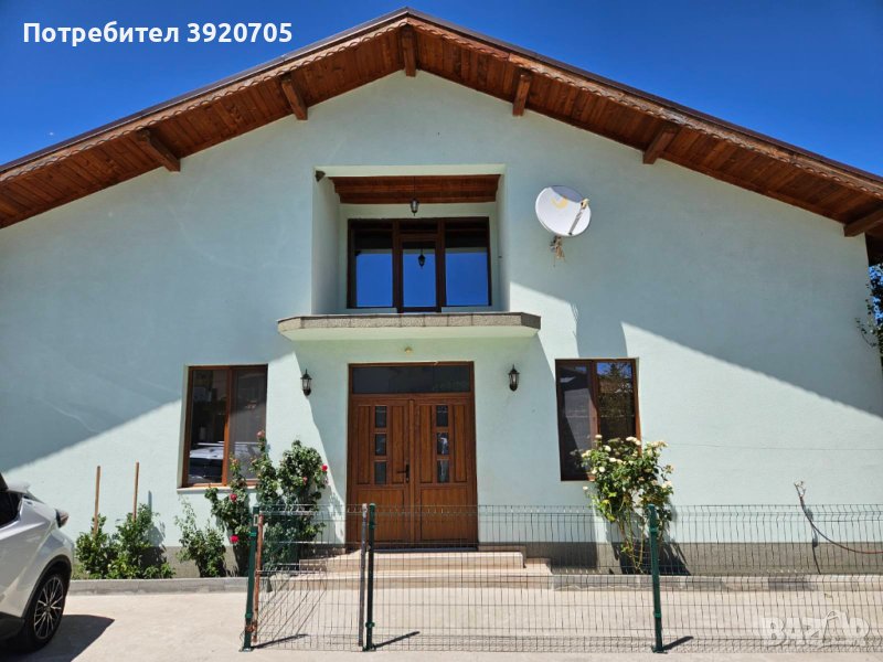 Комфортна и уютна къща в с. Баня чудесна инвестиция 434 кв.м., снимка 1