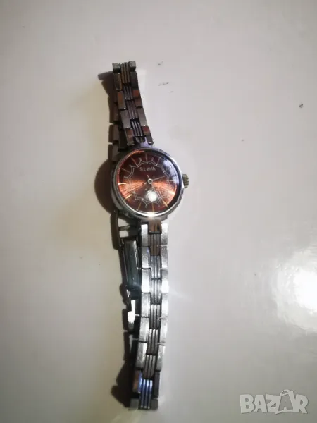 Продавам дамски ръчен часовник SLAVA MADE IN USSA 17 JEWELS, снимка 1