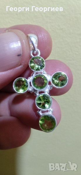 сребърен кръст с перидот, снимка 1