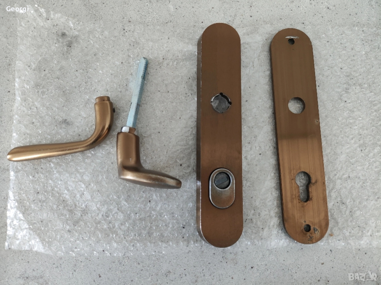 Шилд с бронировка, снимка 1