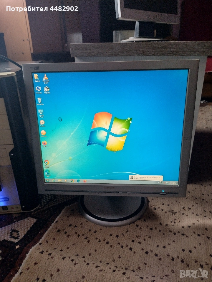 Монитор 19" Philips, снимка 1