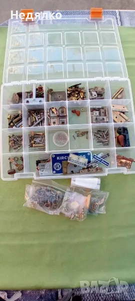 Кутия с немски ключета,катарами и др. за часовници, снимка 1