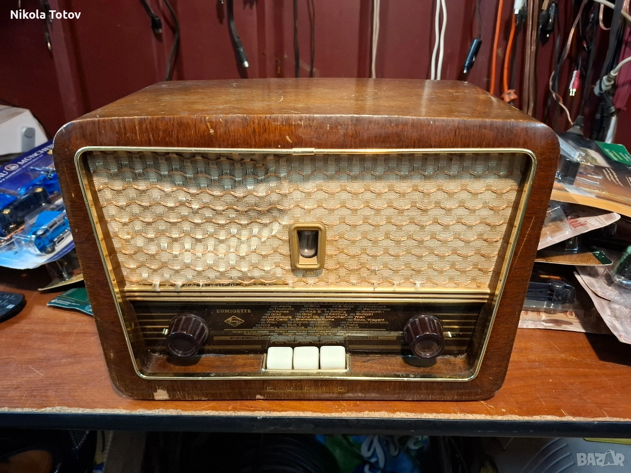 Продава се малко странно дървено радио, снимка 1